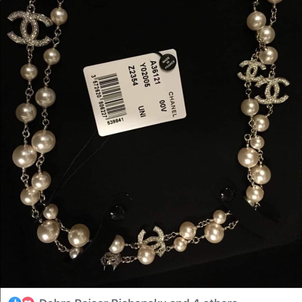 Pearl necklace
